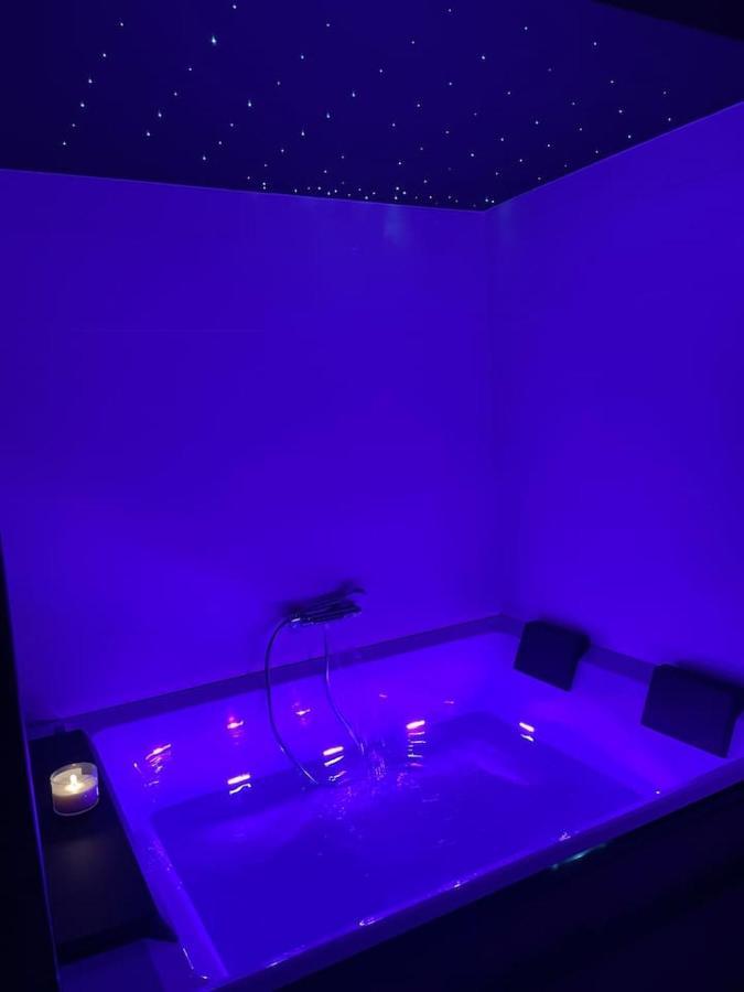 Love Room Gemozac Ngoại thất bức ảnh