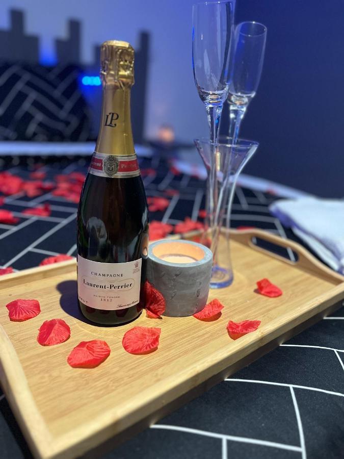 Love Room Gemozac Ngoại thất bức ảnh